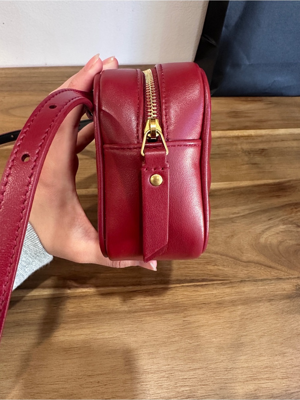YVES SAINT LAURENT
Lou Chevron Leather Belt Bag Red - Picture 10 of 12